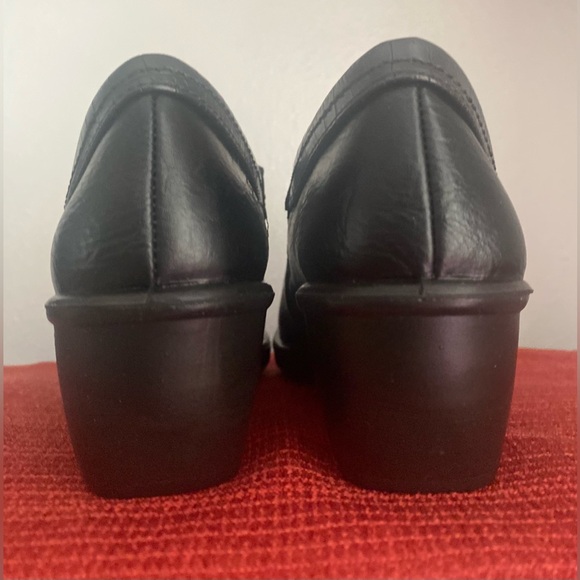 Womens Easy Street Black Comfort Mules - Picture 6 of 16